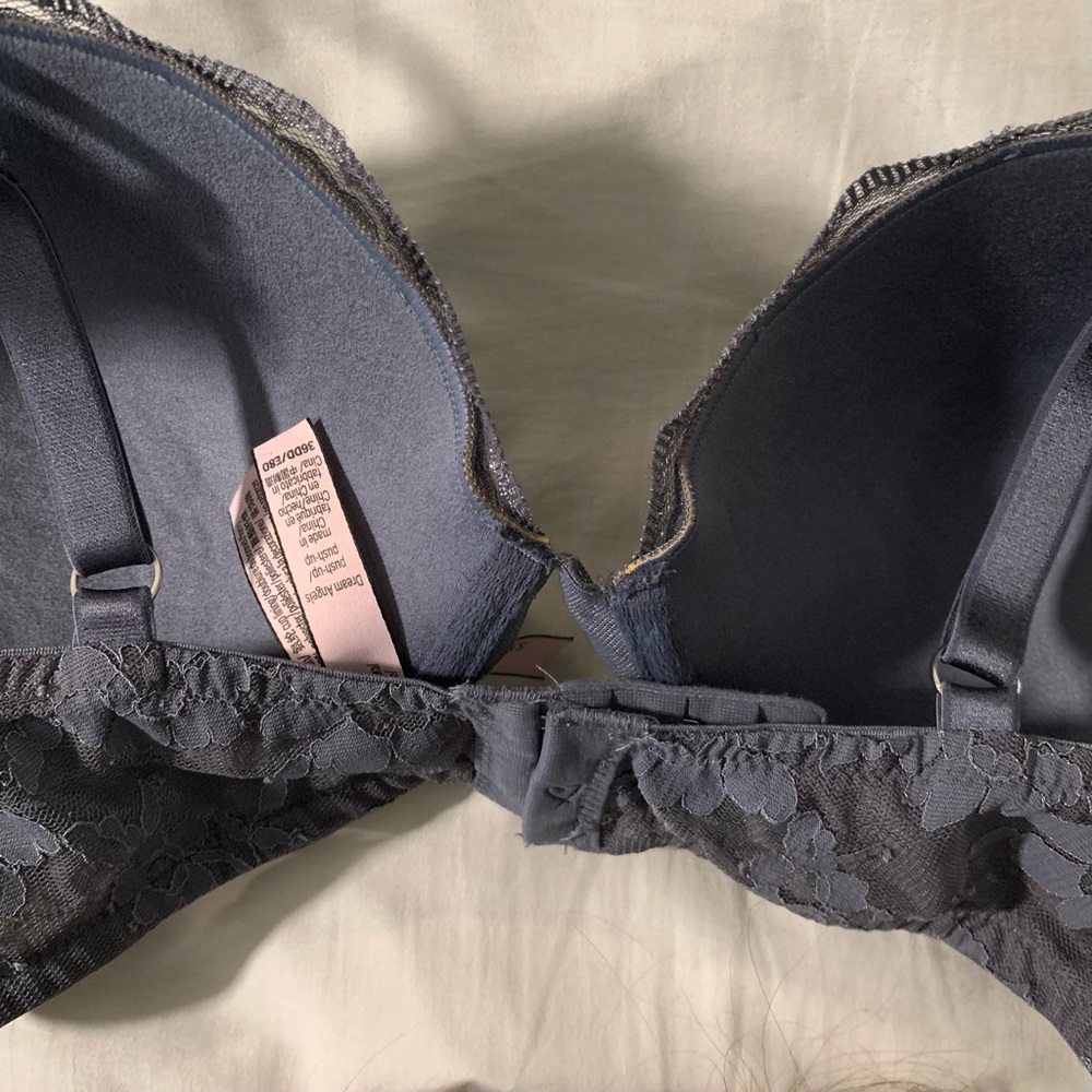 Victoria’s Secret Dream Angels Push-Up Bra - Picture 5 of 9